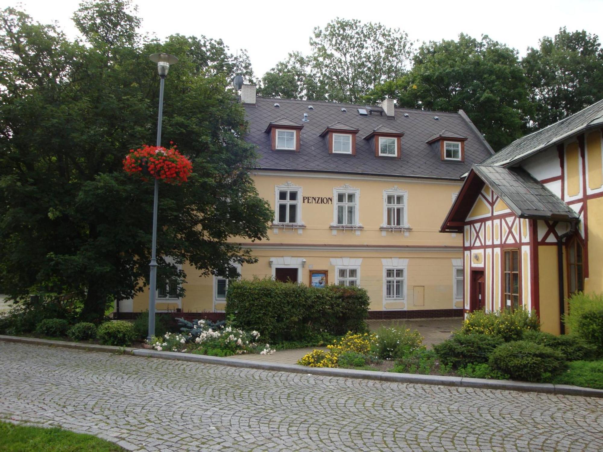 Lazne Evzenie Hotel Klasterec nad Ohri Exterior photo